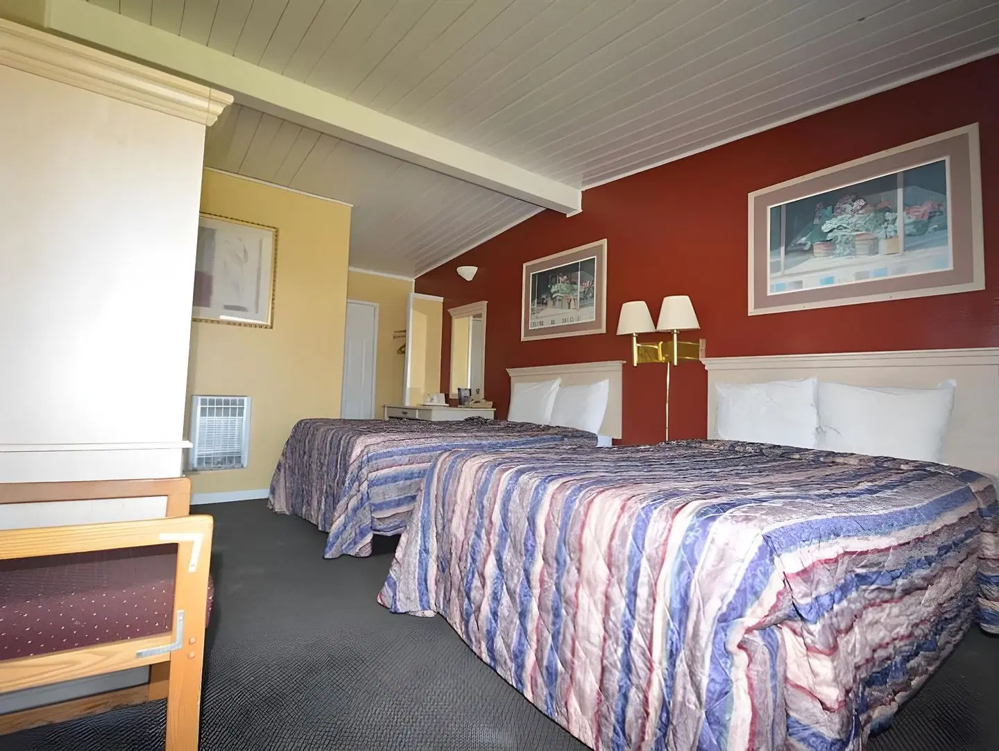 Gateway Inn ROOM_EXAMPLE