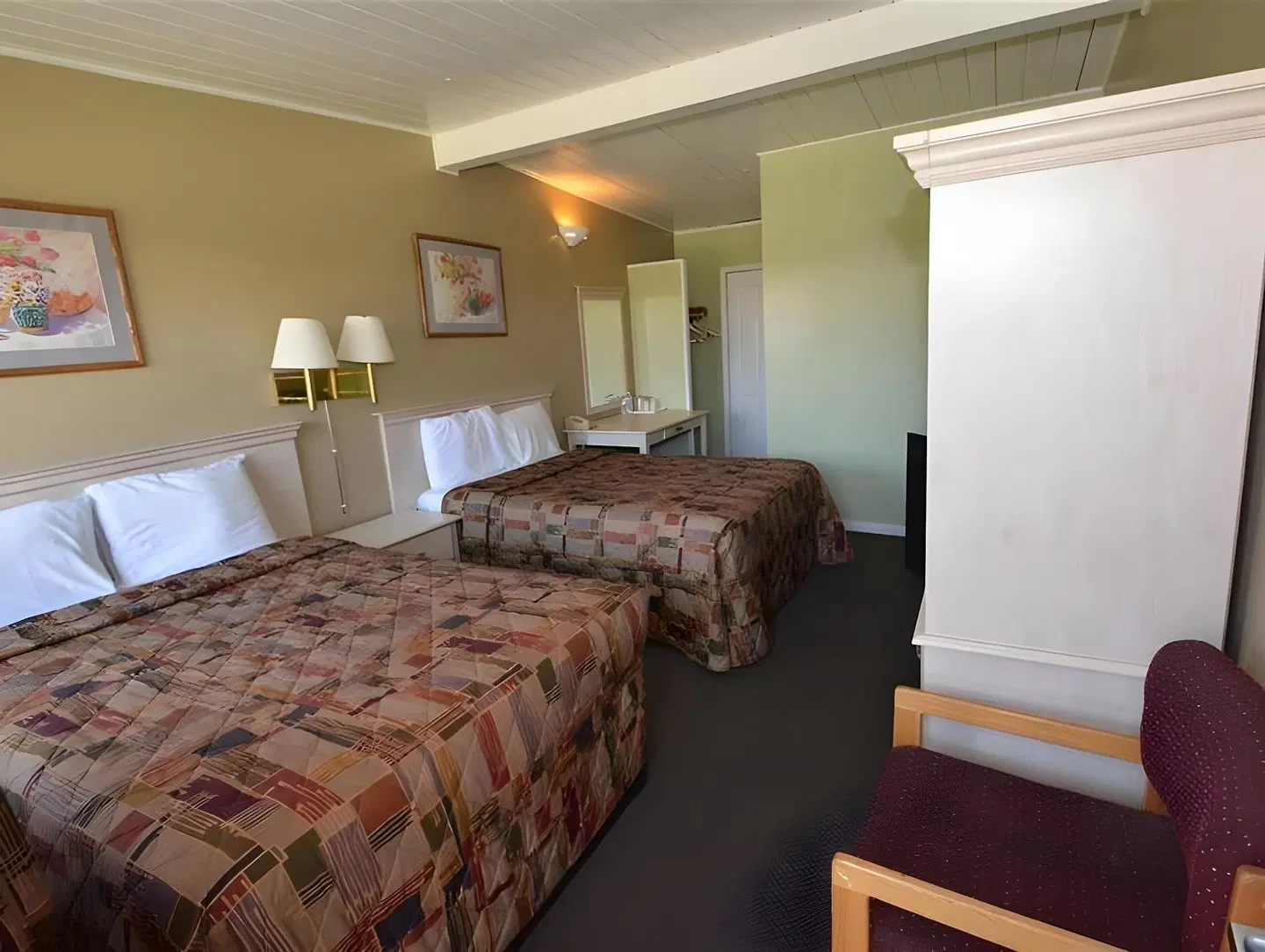 Gateway Inn ROOM_EXAMPLE