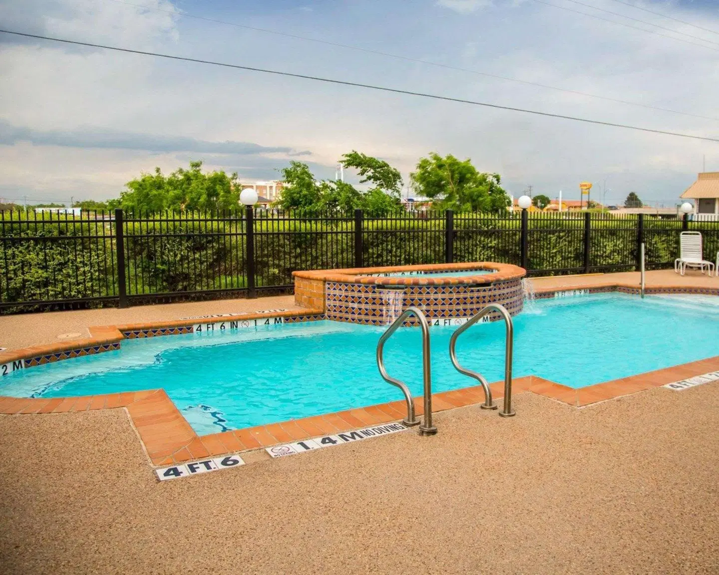 Sleep Inn & Suites University OUTDOOR_POOL