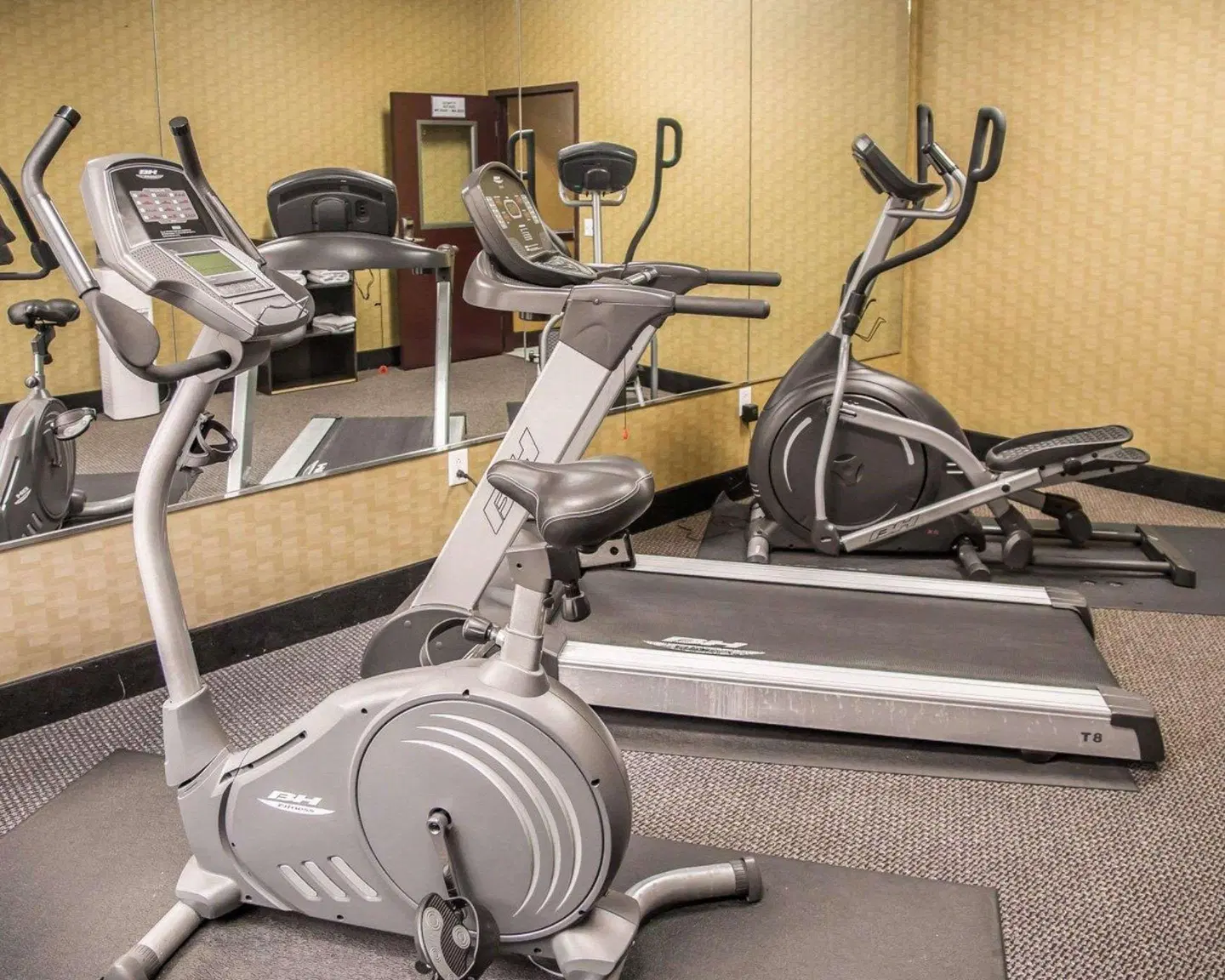 Sleep Inn & Suites University SPORTS_AND_LEISURE