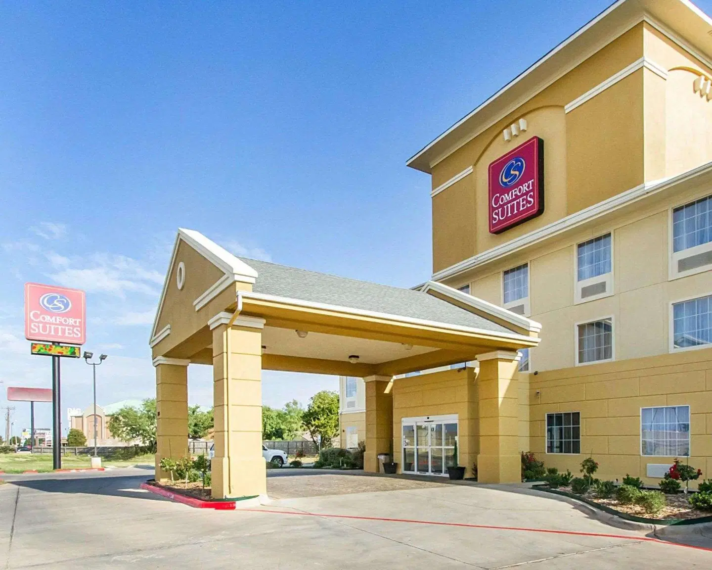 Comfort Suites EXTERIOR