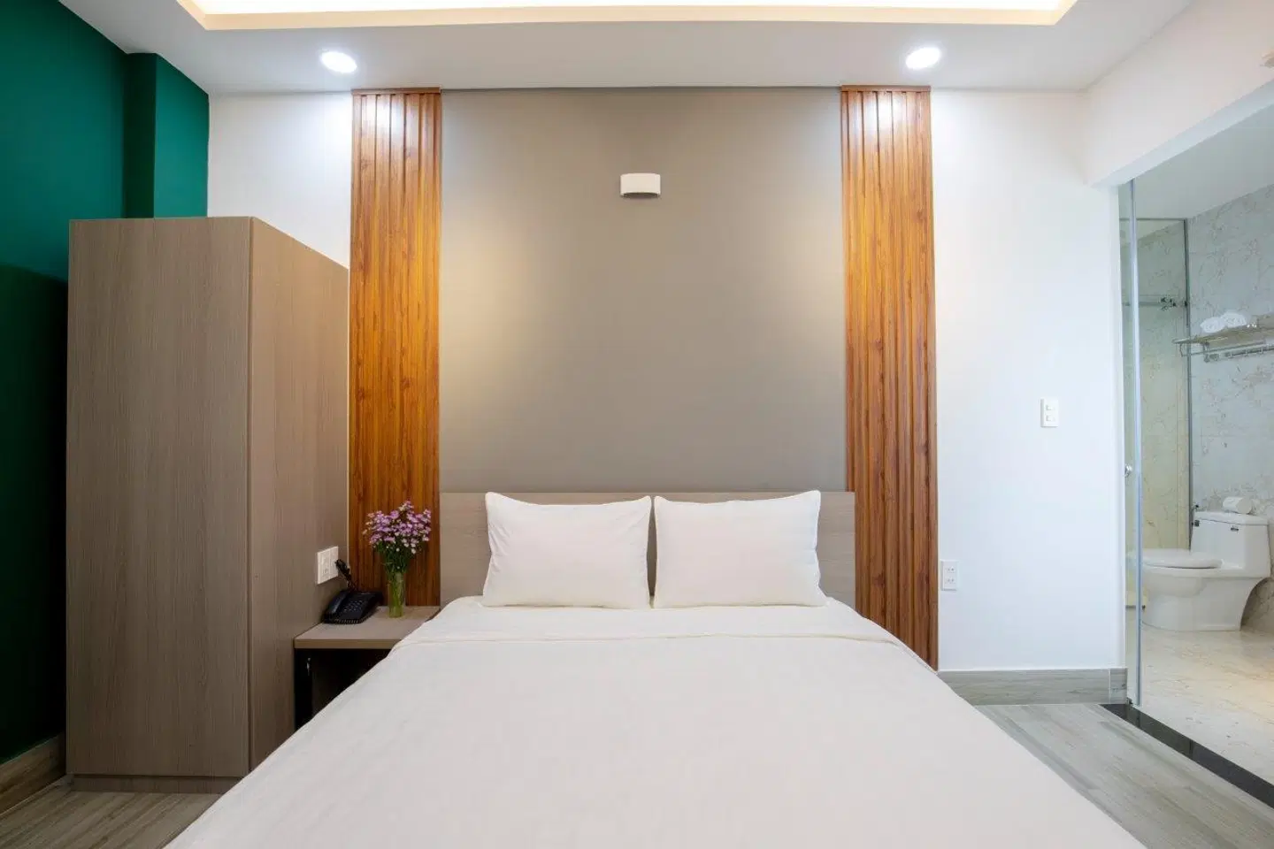 LÁ HOTEL RIVERSIDE ROOM_EXAMPLE