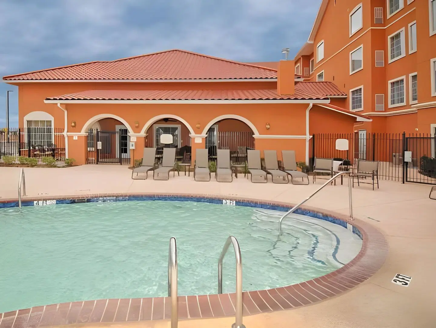 Residence Inn by Marriott Midland OUTDOOR_POOL