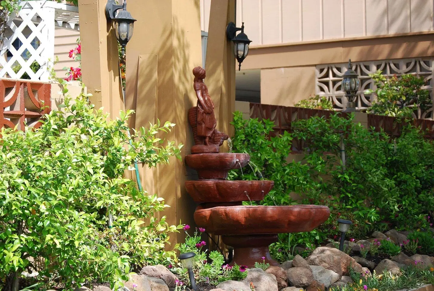 Stanford Motor Inn Garten