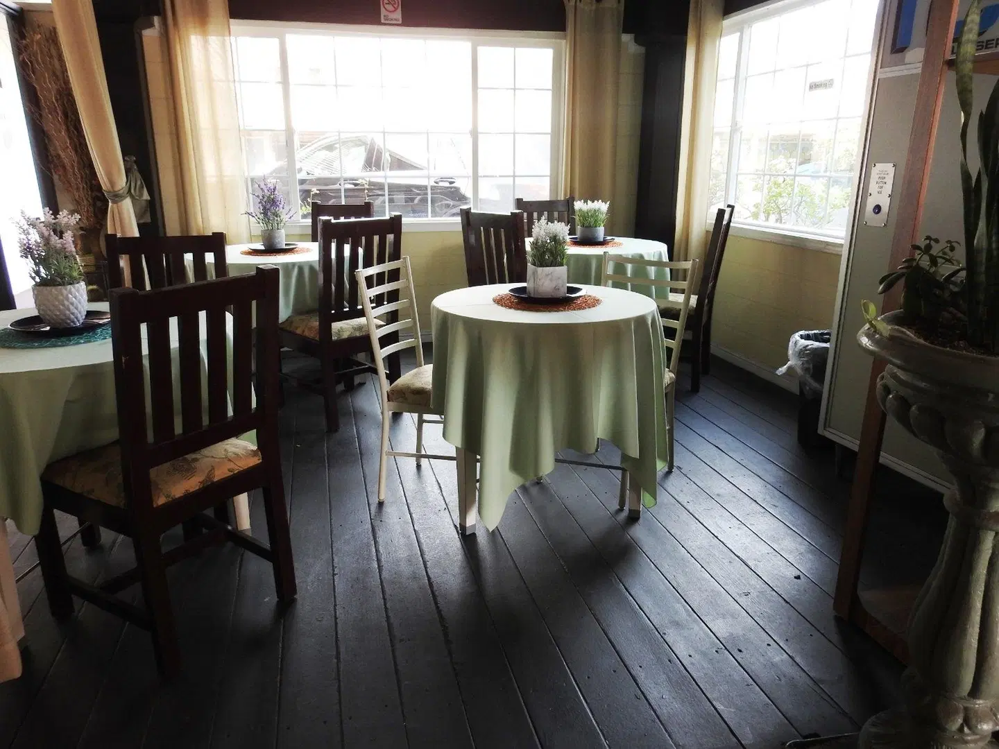 Stanford Motor Inn ROOM_EXAMPLE