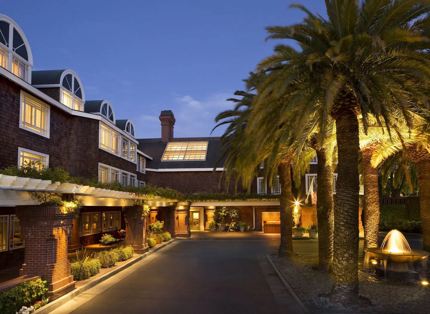Stanford Park Hotel EXTERIOR