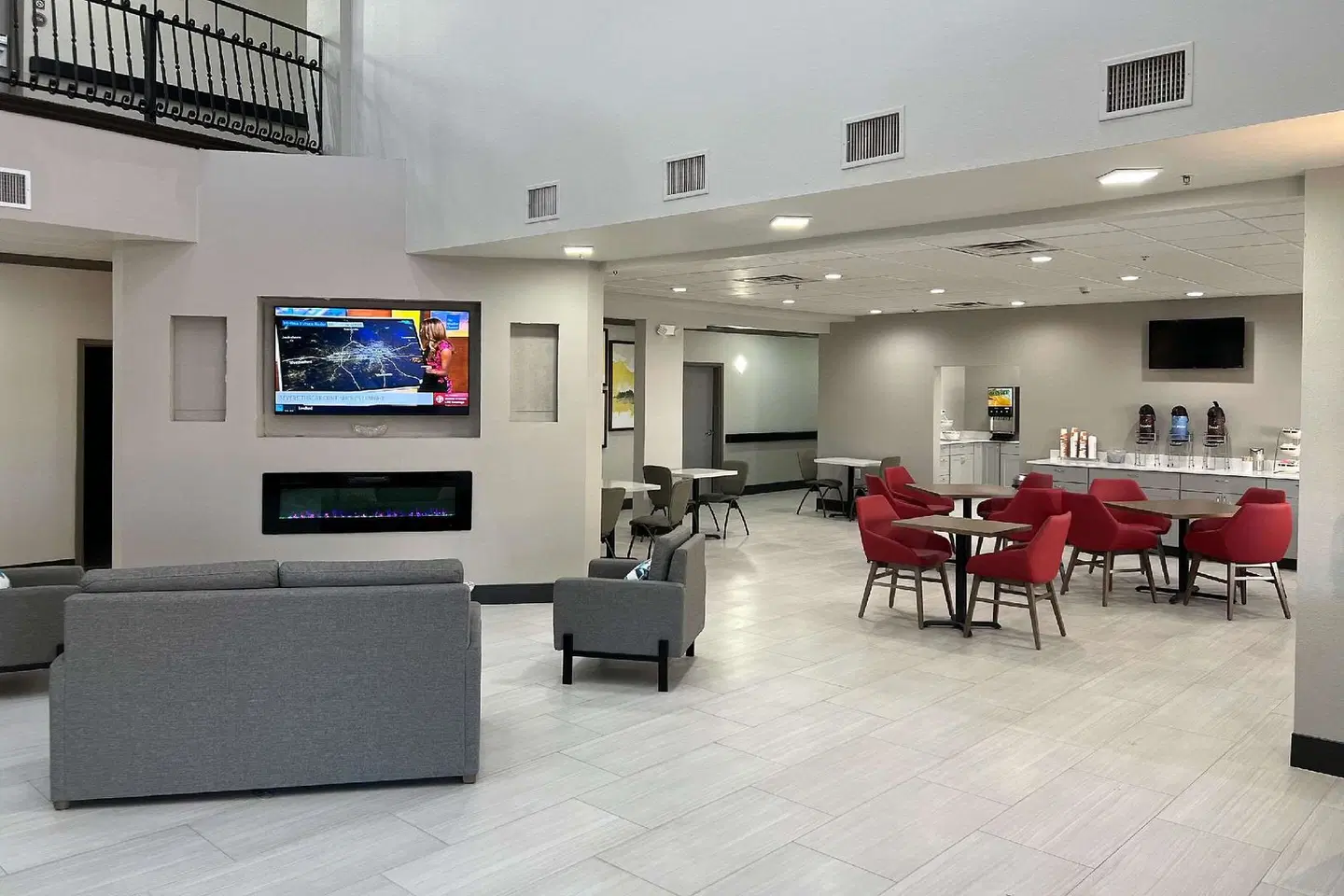 Comfort Inn & Suites LOUNGE_LOBBY