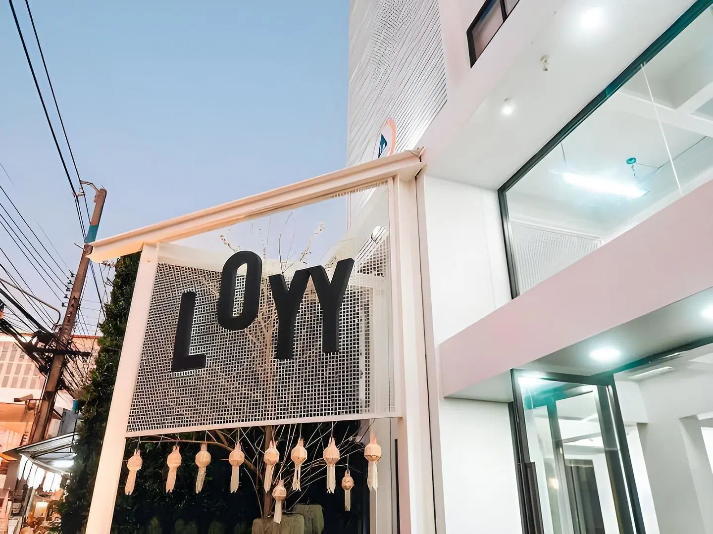Loyy Hotel - Hostel EXTERIOR