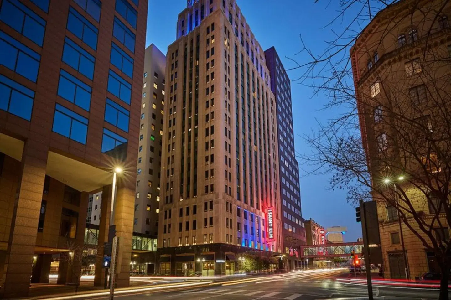 Renaissance Saint Elm Dallas Downtown Hotel EXTERIOR