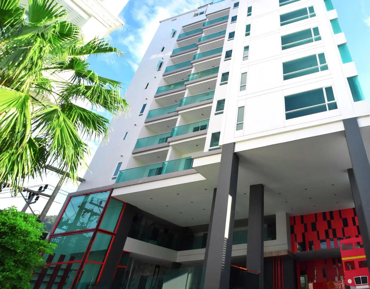 At Patong Hotel EXTERIOR