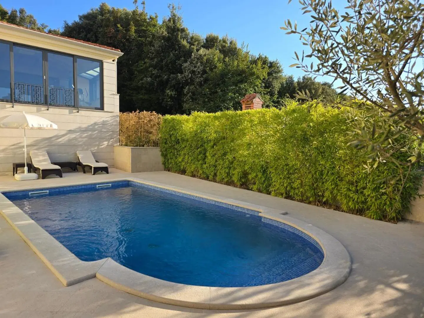 Oasi OUTDOOR_POOL