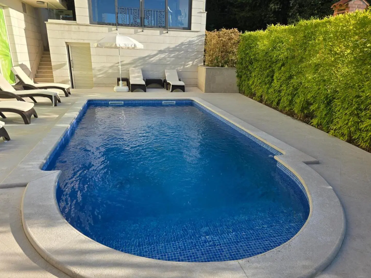 Oasi OUTDOOR_POOL