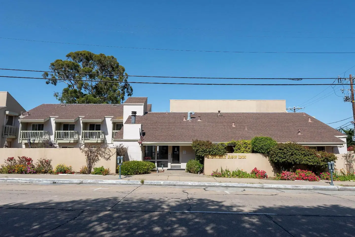 Cannery Row Inn EXTERIOR