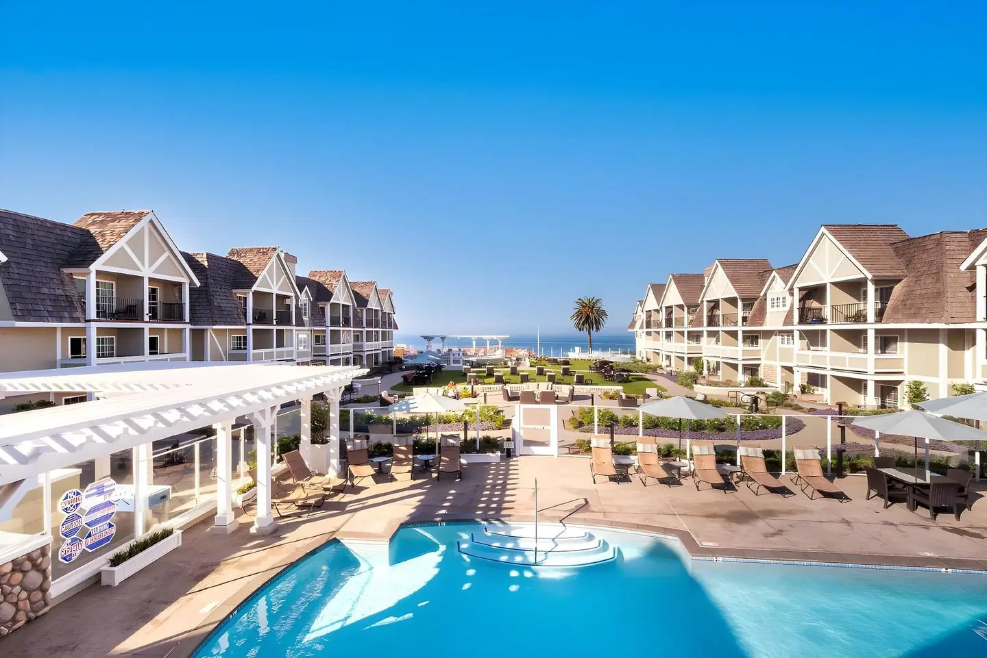 Carlsbad Inn Beach Resort OUTDOOR_POOL