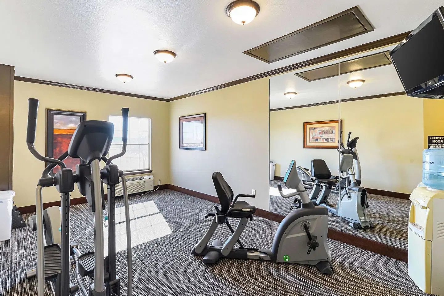 Quality Inn & Suites SPORTS_AND_LEISURE