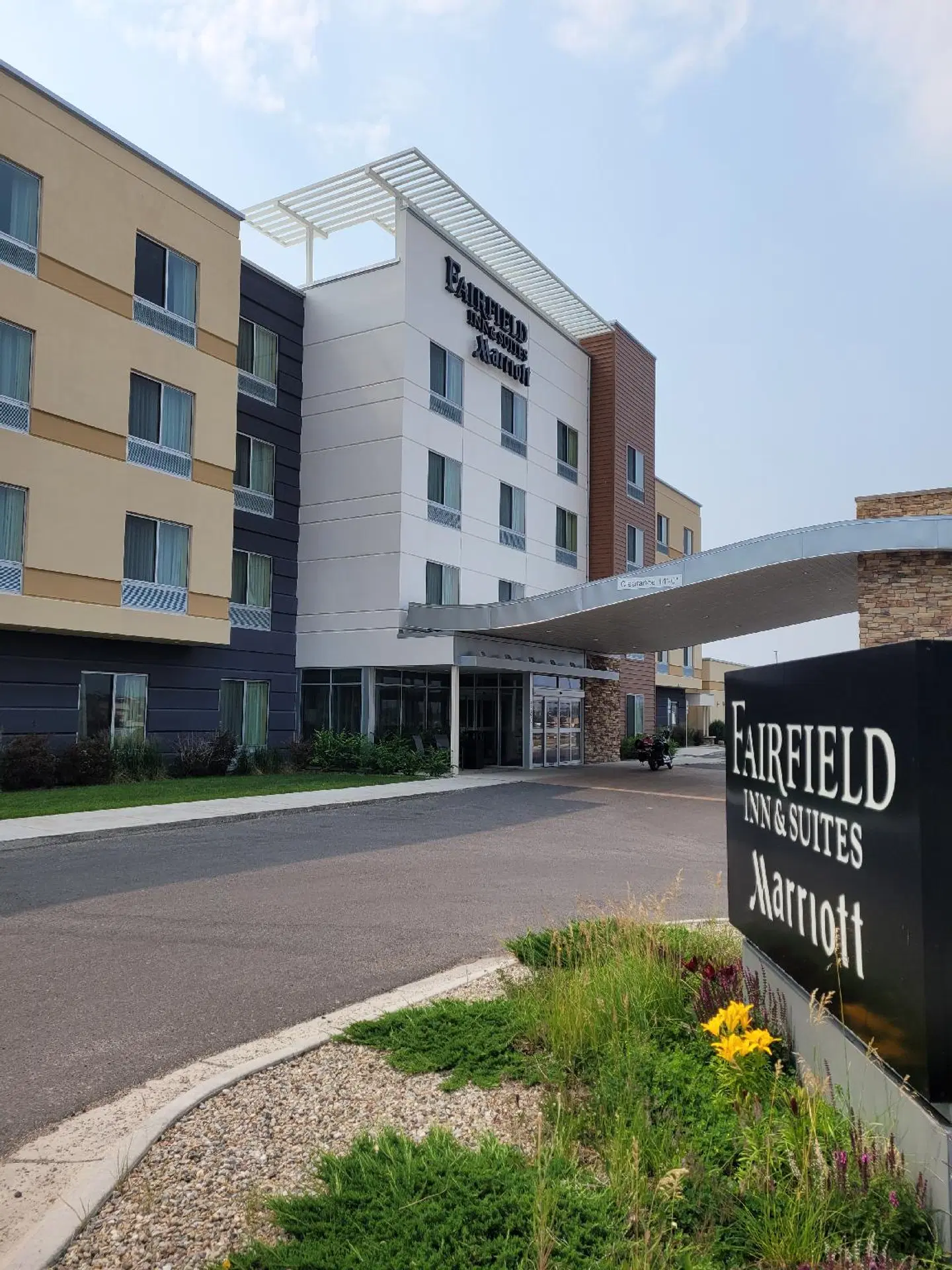 Fairfield Inn & Suites by Marriott Butte EXTERIOR
