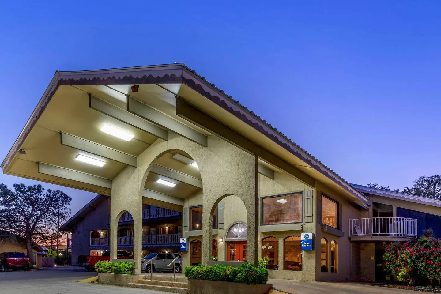 Best Western Sunday House Inn EXTERIOR