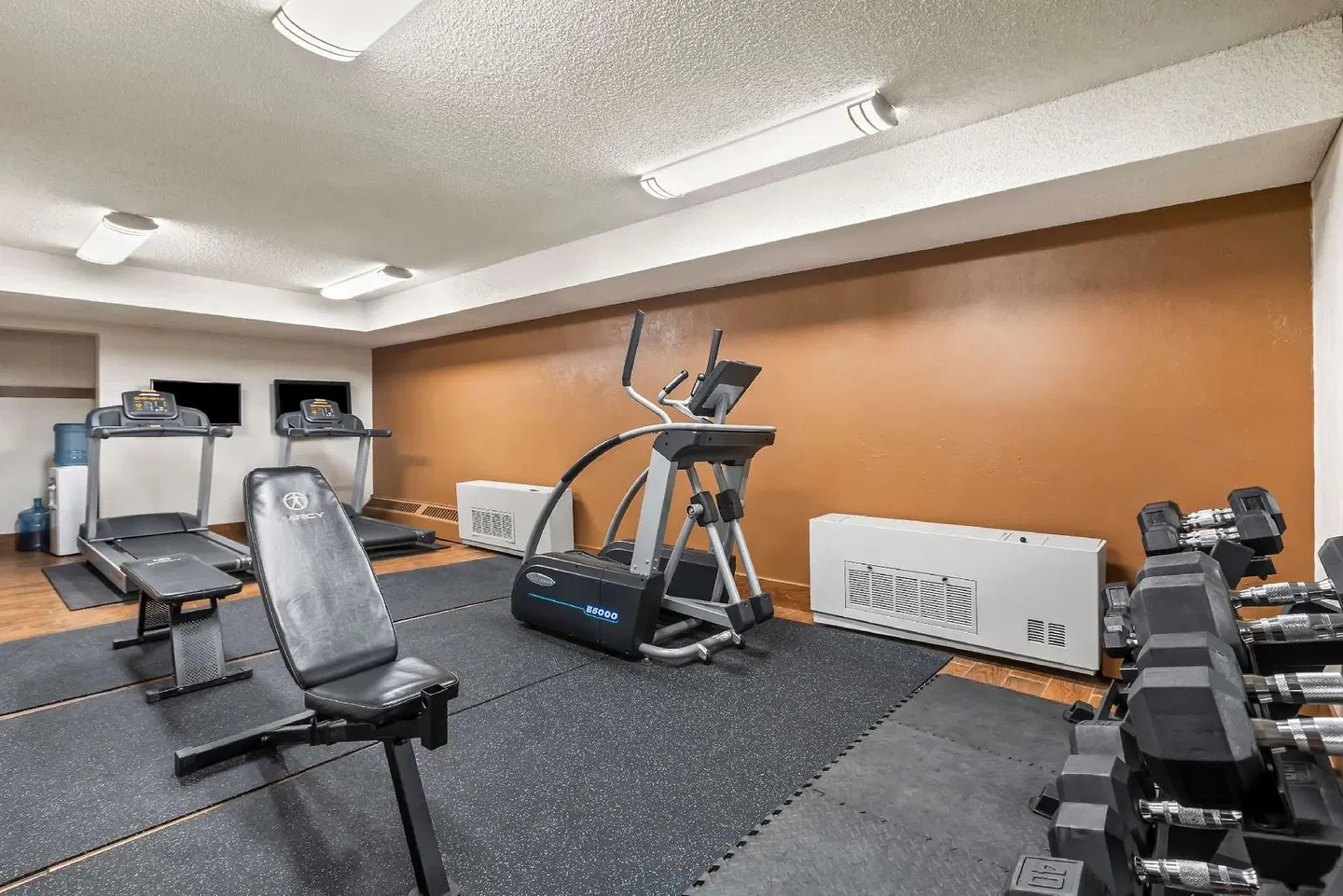 Best Western Tower West Lodge SPORTS_AND_LEISURE