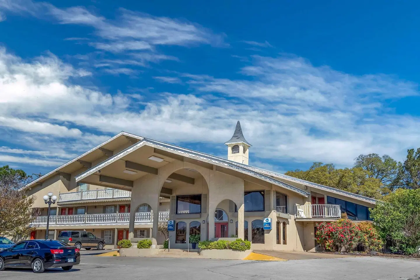 Best Western Sunday House Inn EXTERIOR