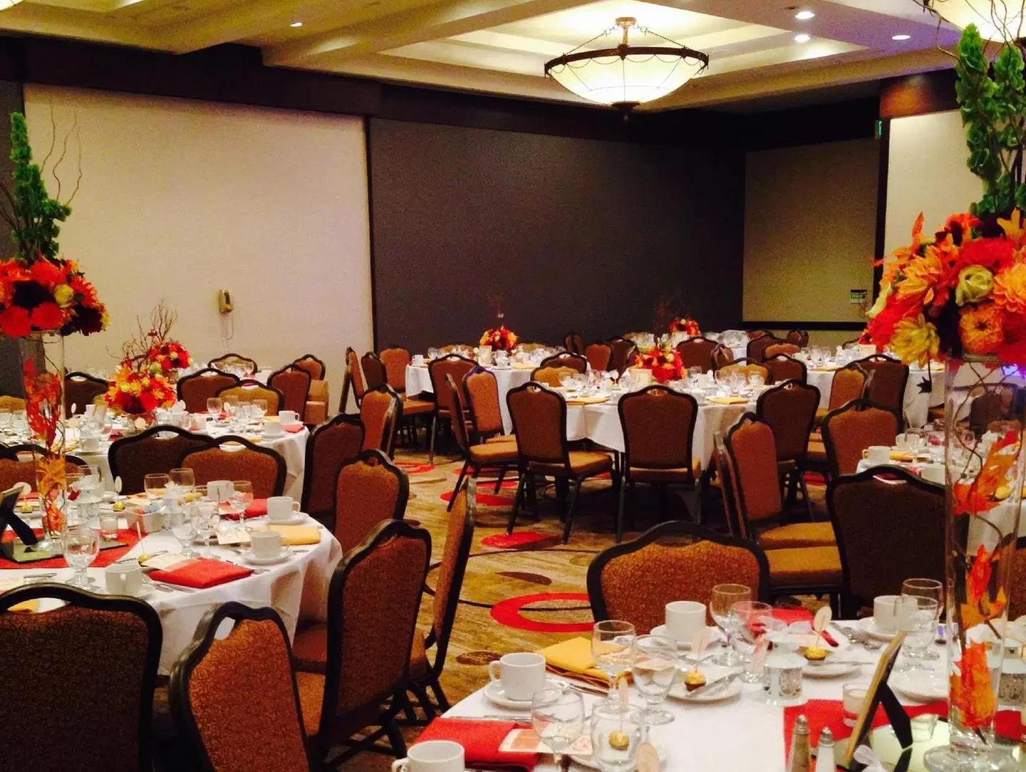 DoubleTree by Hilton Pleasanton at The Club Restaurant