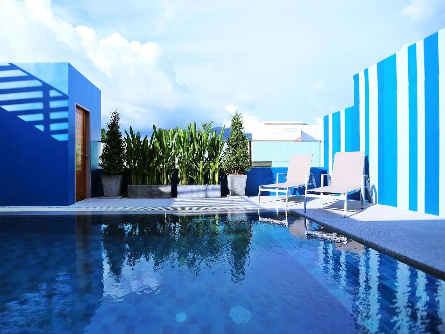 Ocean and Ole Patong Hotel OUTDOOR_POOL