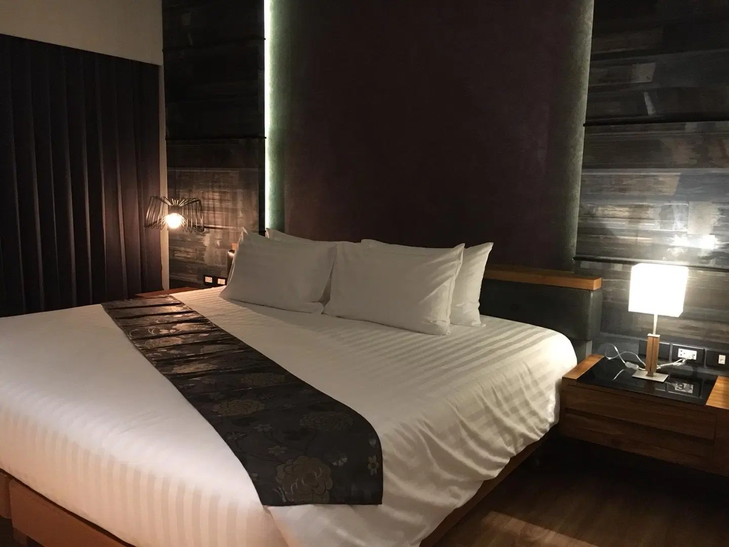 The Glory Gold ROOM_EXAMPLE