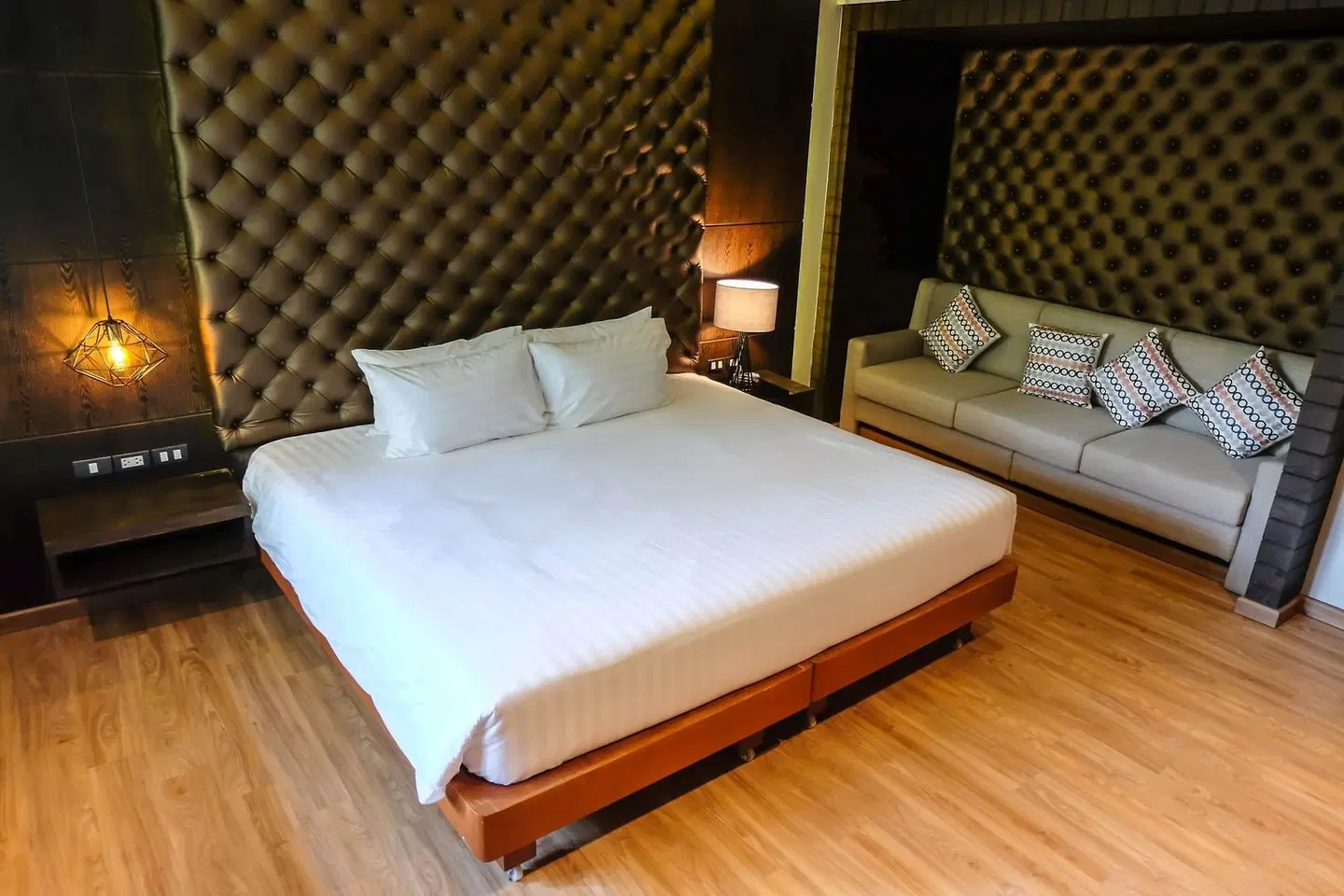 The Glory Gold ROOM_EXAMPLE