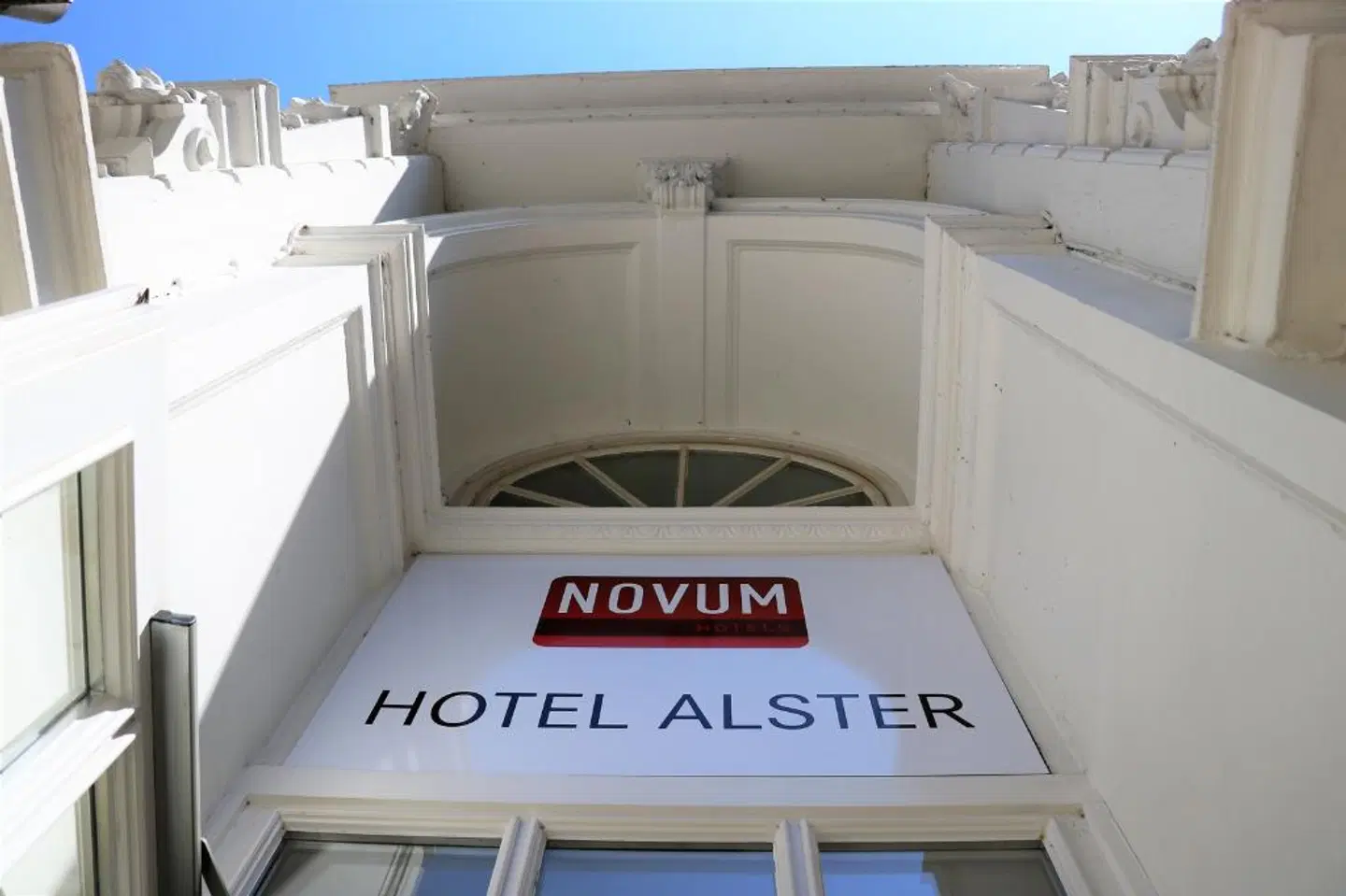 Novum Hotel Alster EXTERIOR