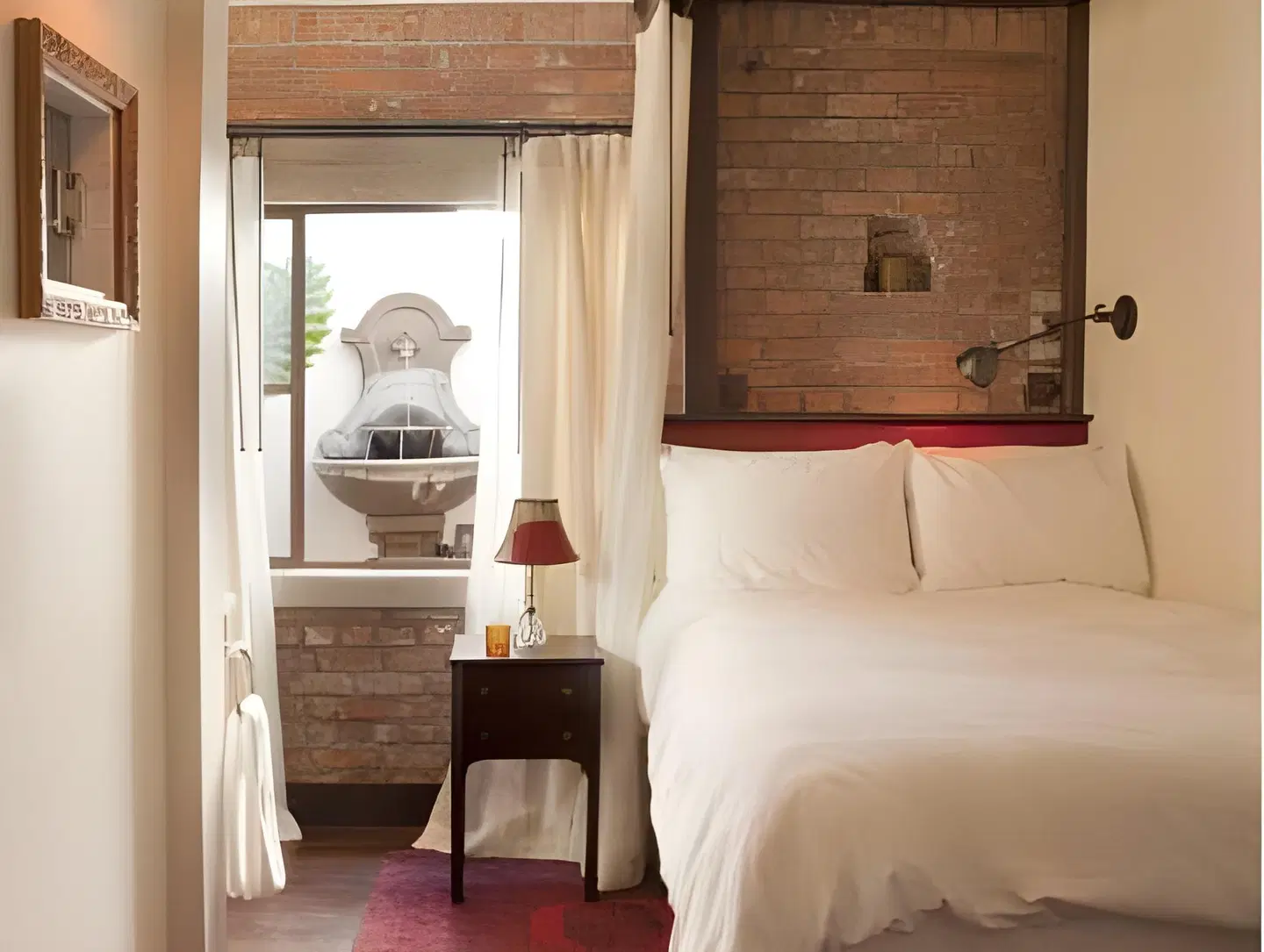 Granada Hotel & Bistro ROOM_EXAMPLE