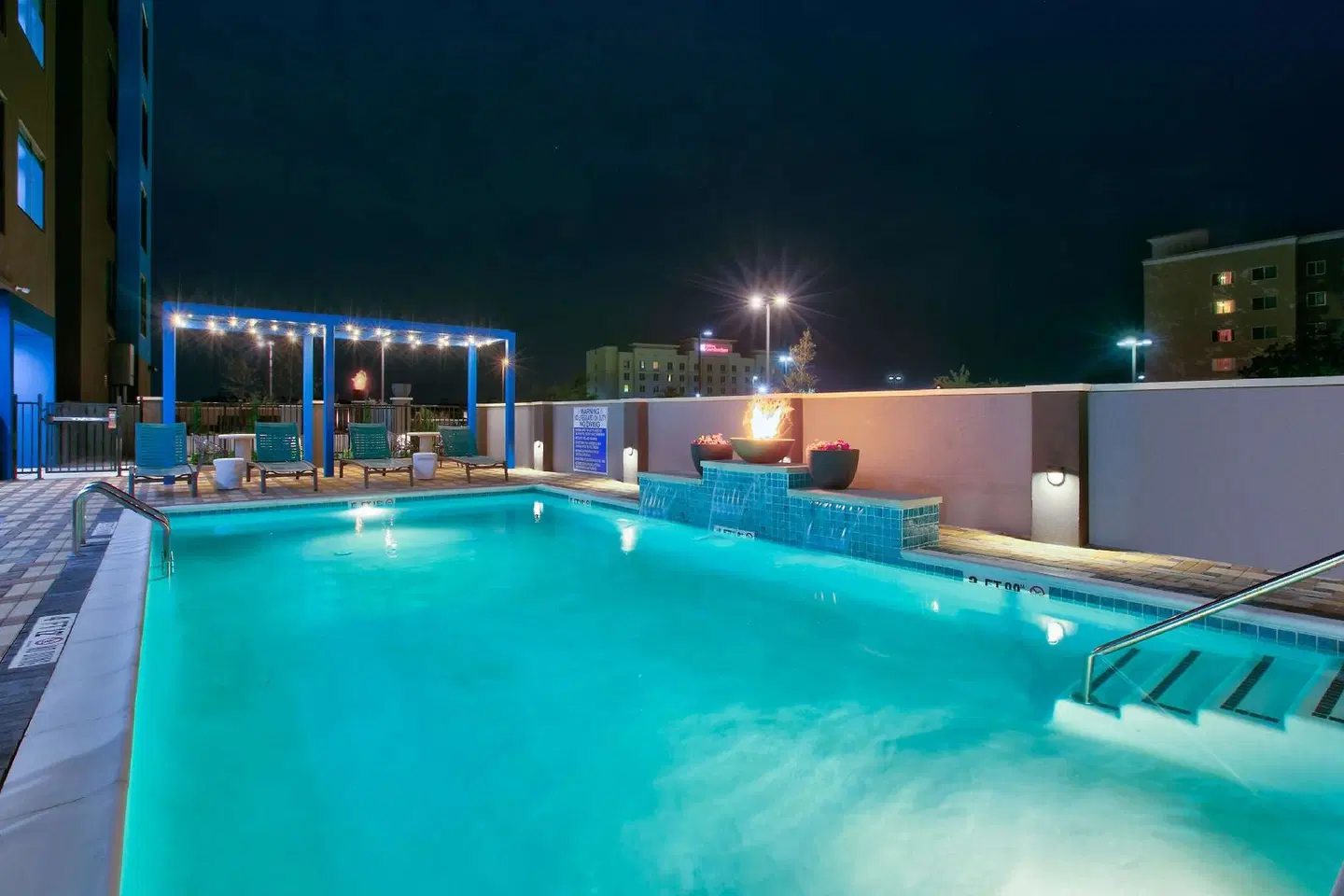 Tru By Hilton San Antonio At The Rim OUTDOOR_POOL