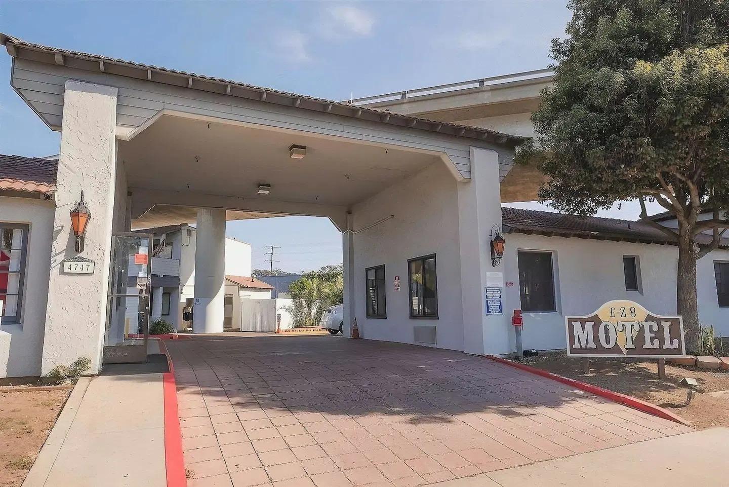 EZ 8 Motel Old Town EXTERIOR