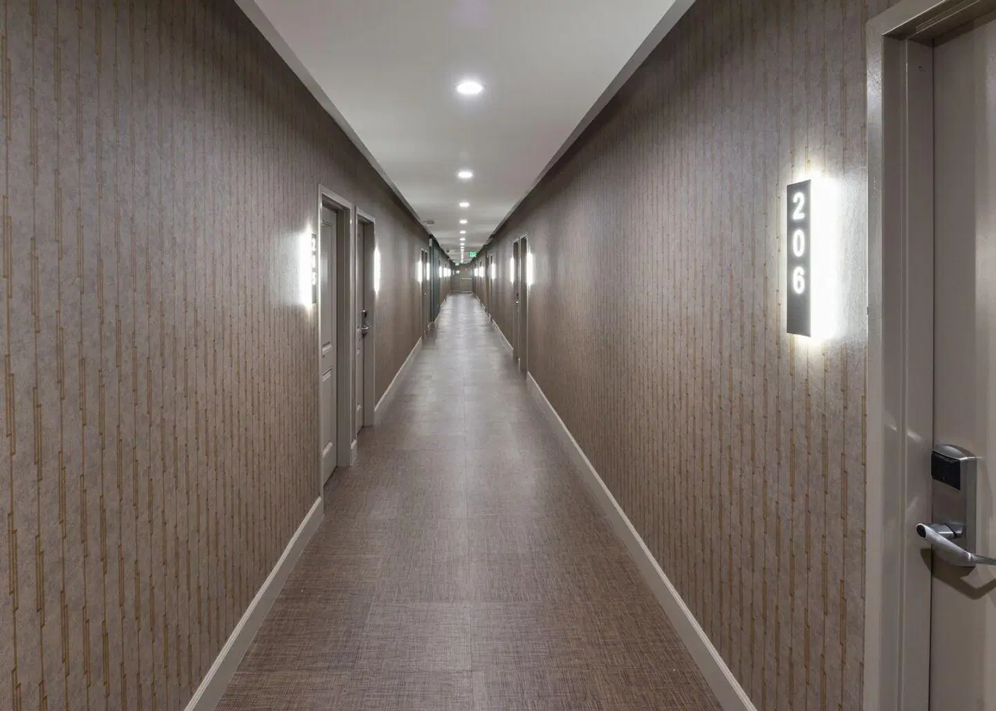 Hollywood Inn Suites Hotel LOUNGE_LOBBY