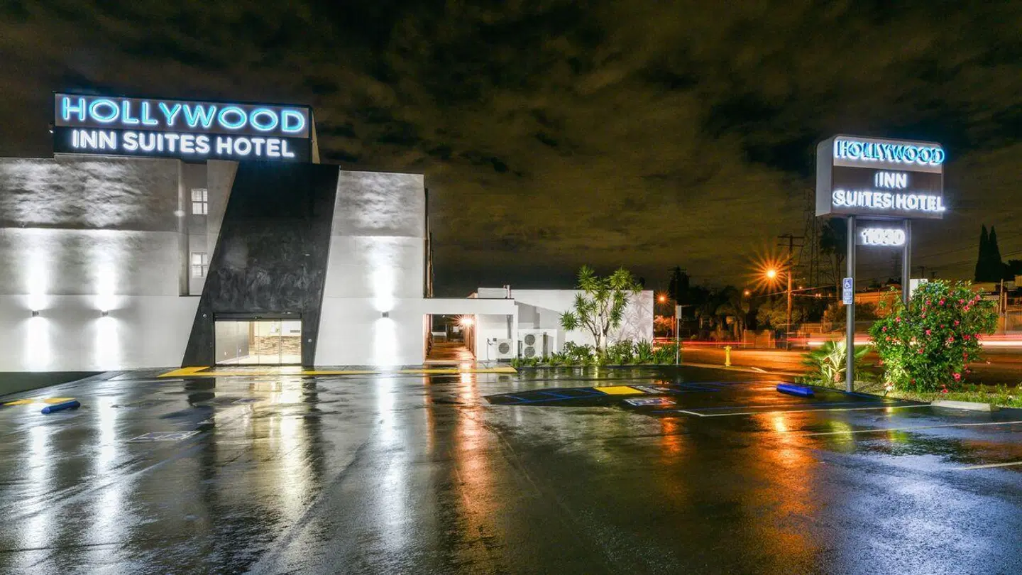 Hollywood Inn Suites Hotel EXTERIOR