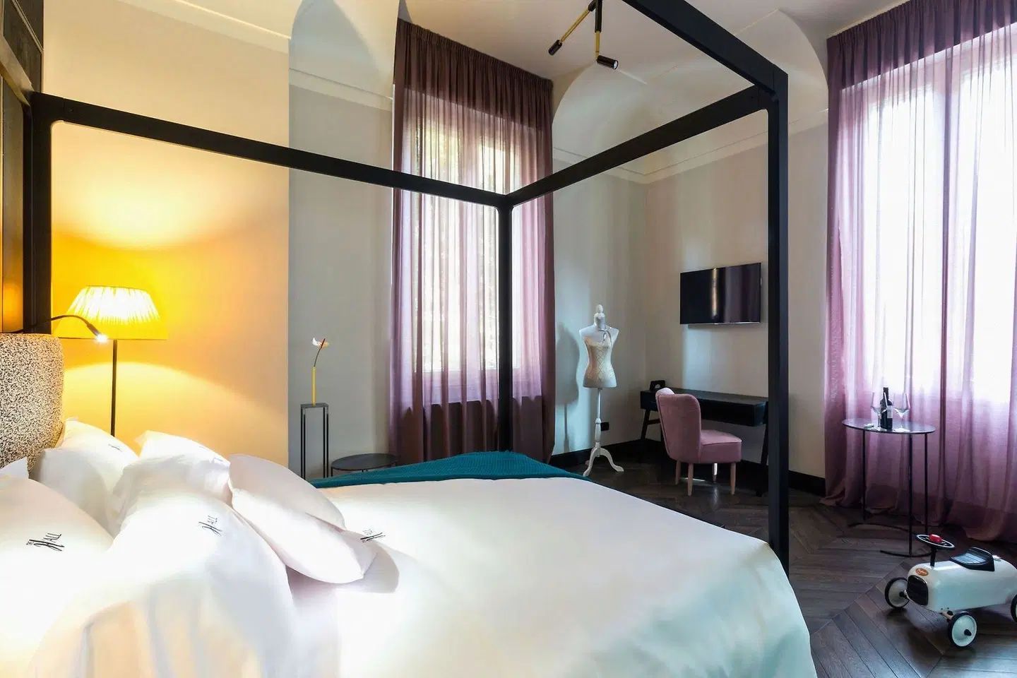 THE H'ALL TAILOR SUITE ROMA ROOM_EXAMPLE