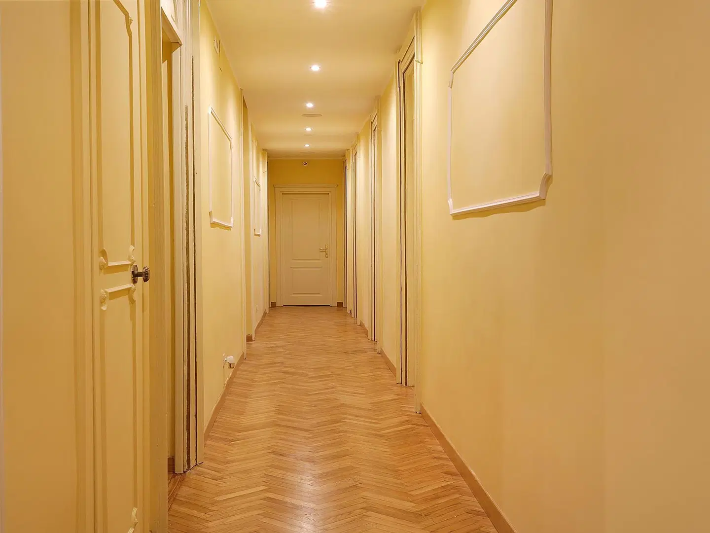 DG Prestige Room HEALTH_BEAUTY