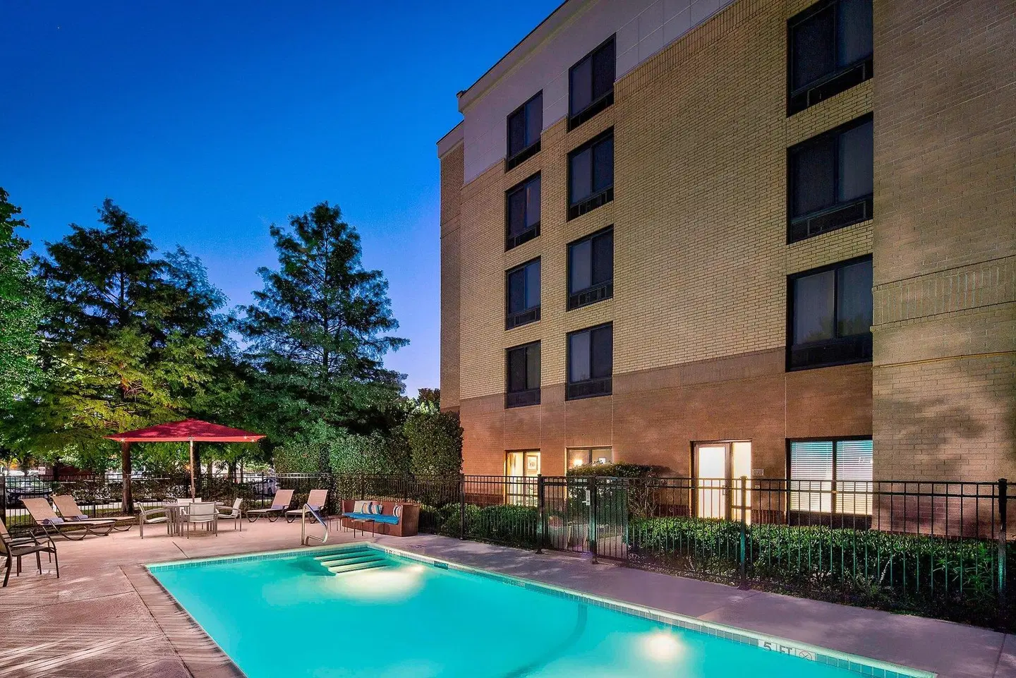 SpringHill Suites by Marriott Dallas Addison/Quorum Drive OUTDOOR_POOL