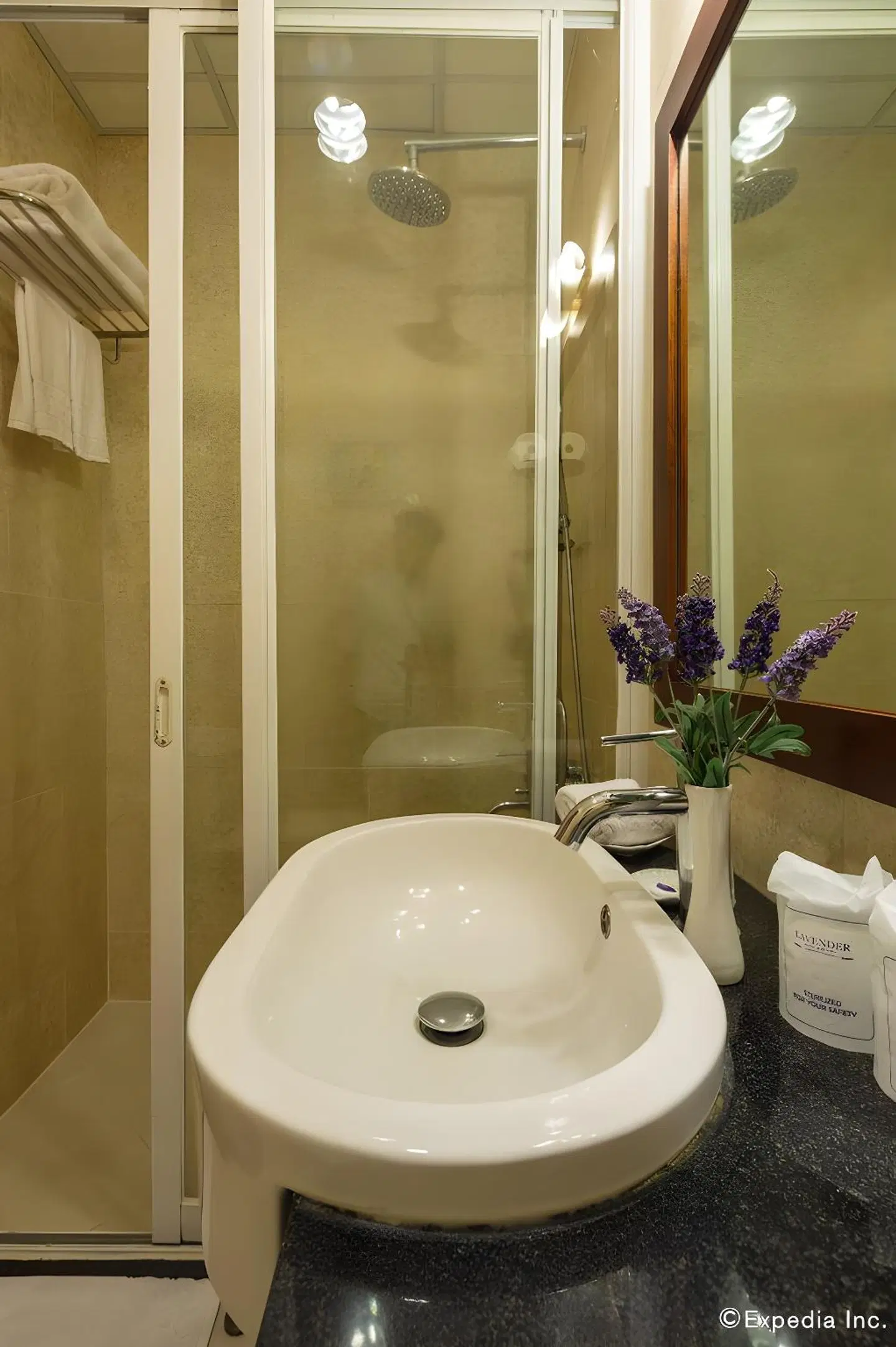 Avanti Boutique Hotel Badezimmer