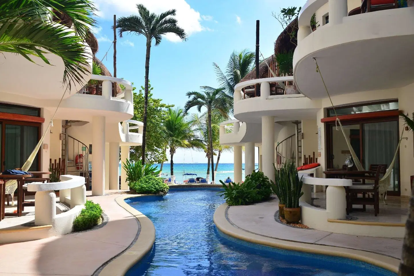 Playa Palms Beachfront Hotel EXTERIOR