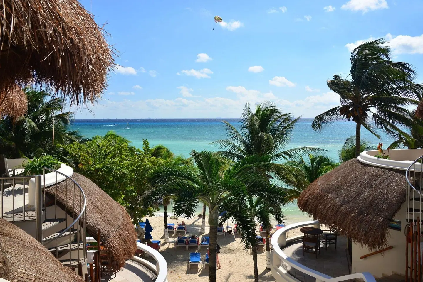 Playa Palms Beachfront Hotel Terrasse