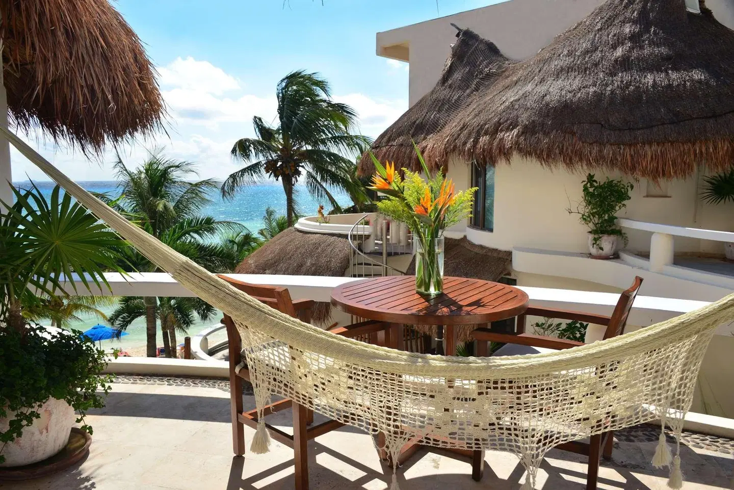 Playa Palms Beachfront Hotel Terrasse
