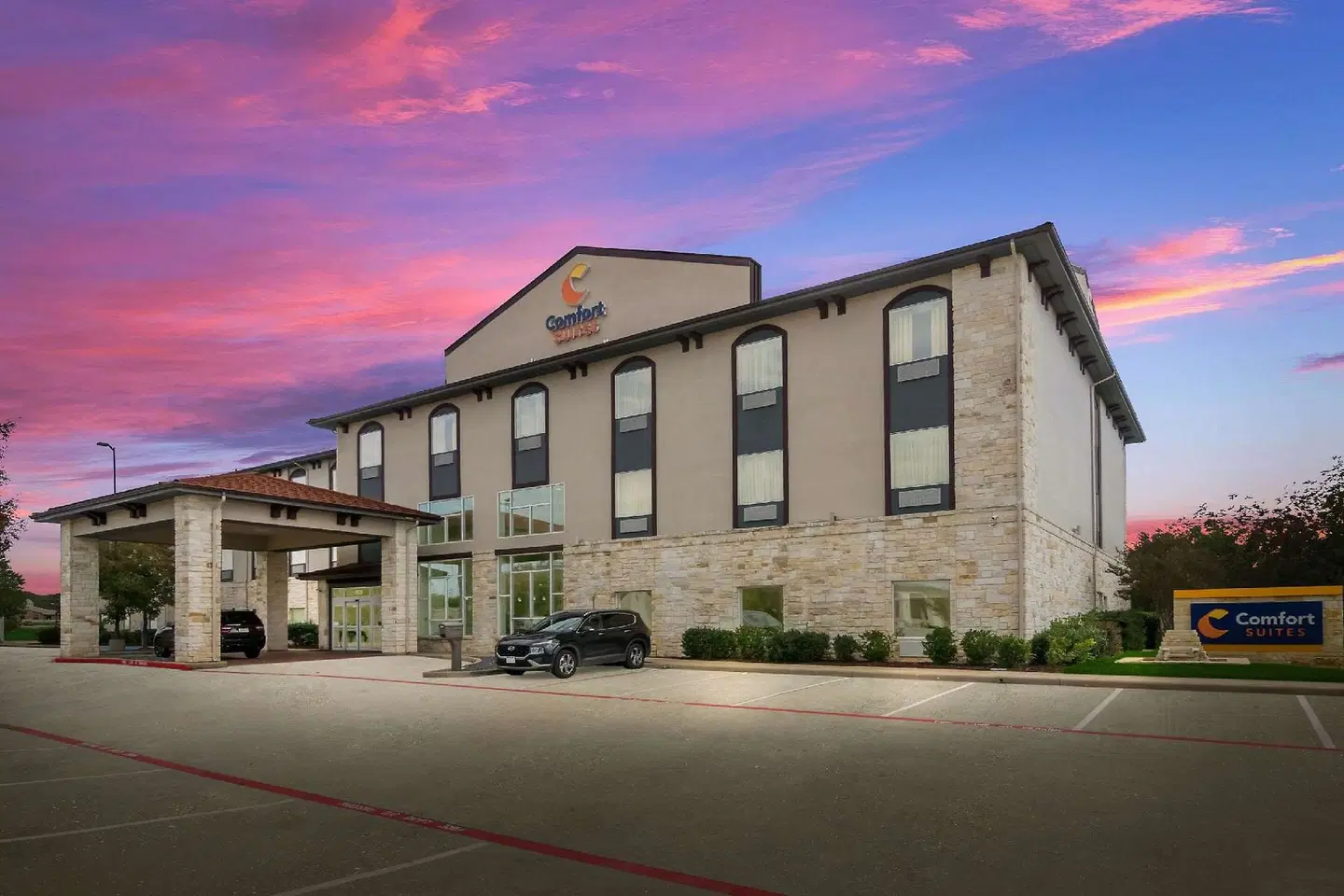 Comfort Suites Granbury EXTERIOR