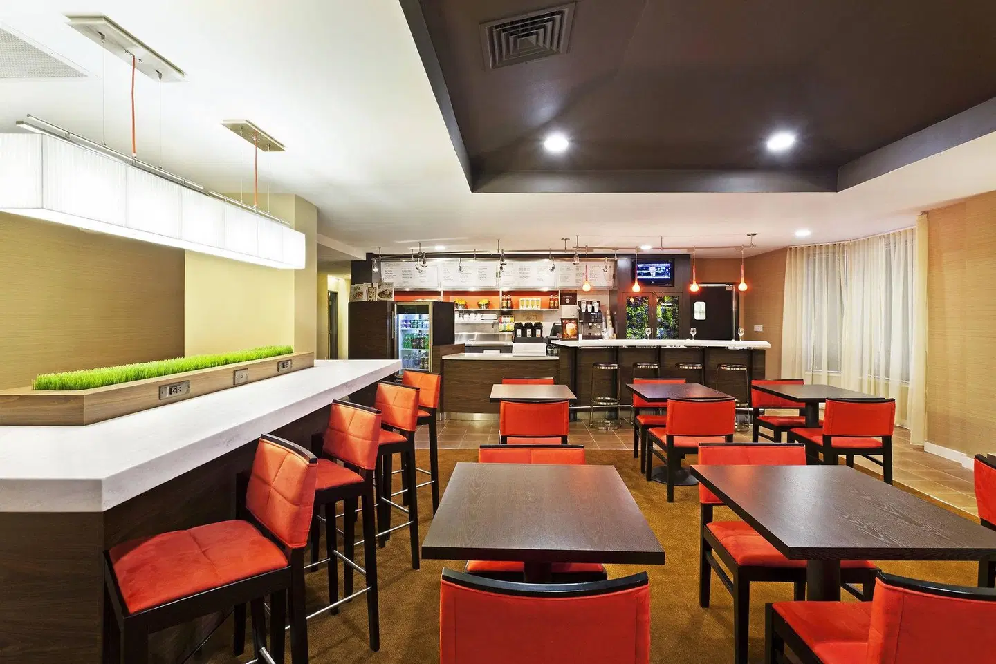 Courtyard by Marriott Austin The Domain Area Bar