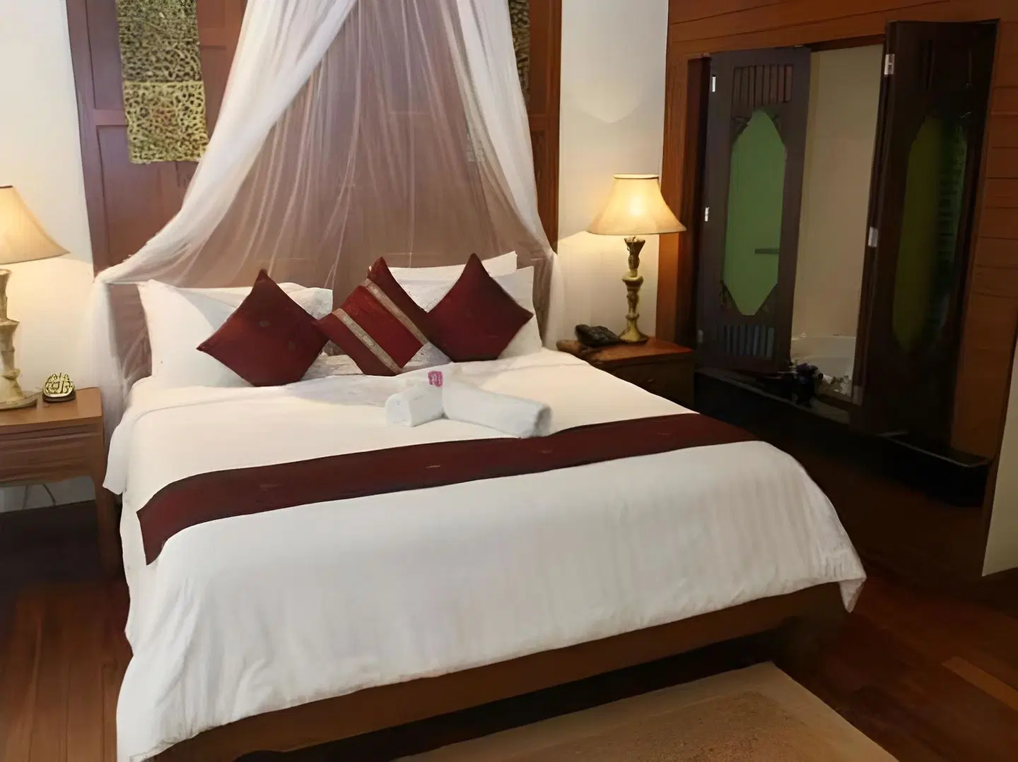 Layalina ROOM_EXAMPLE