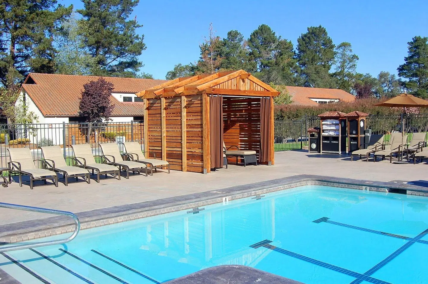 Chaminade Resort & Spa OUTDOOR_POOL