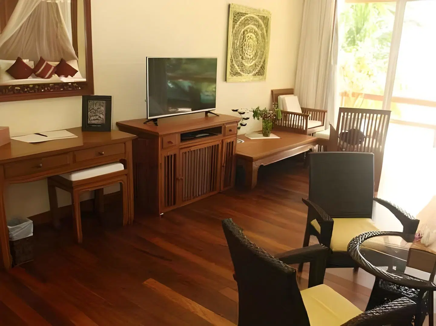 Layalina ROOM_EXAMPLE