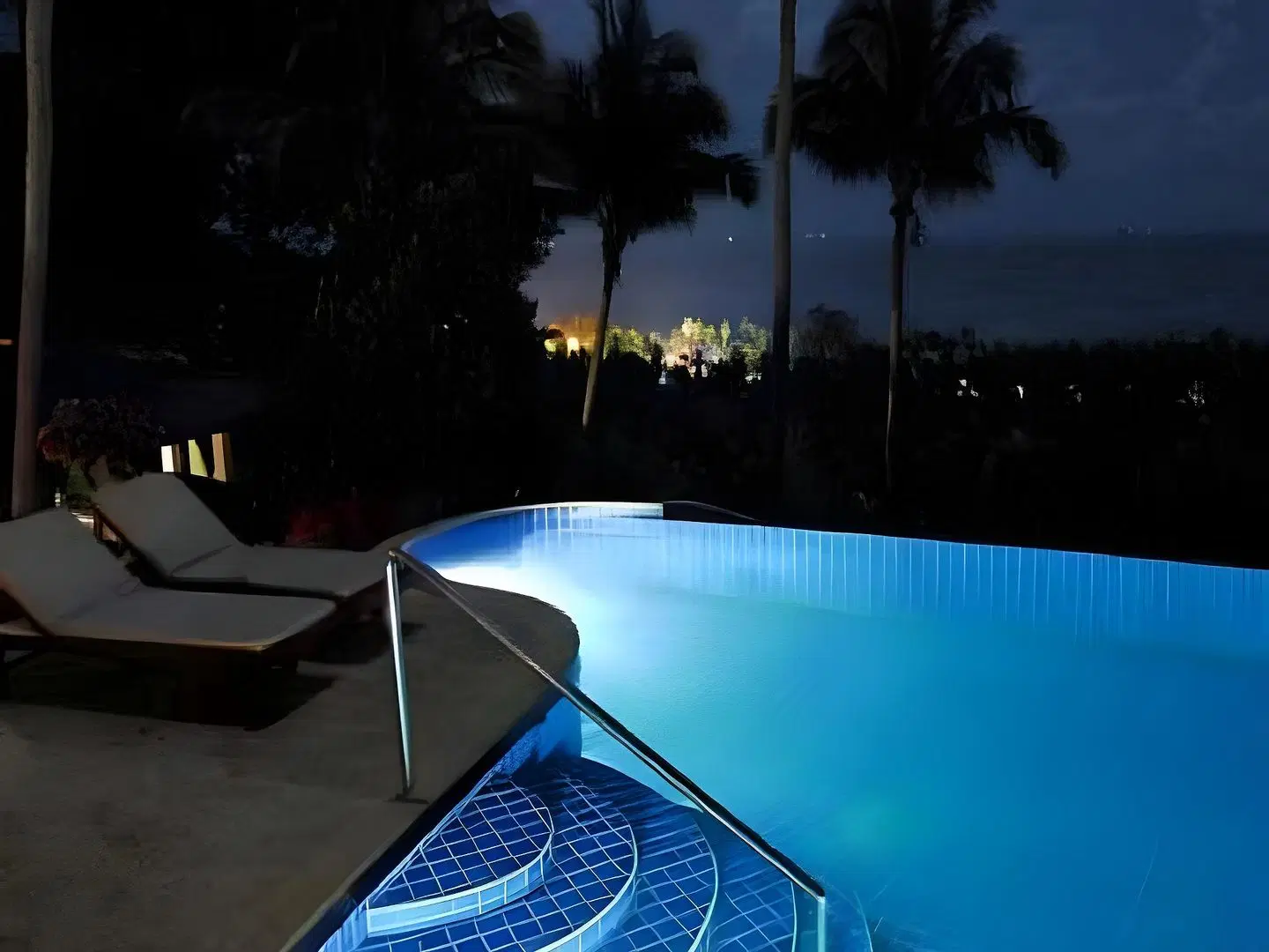 Seaview Paradise Beach and Mountain Holiday Villas Resort OUTDOOR_POOL