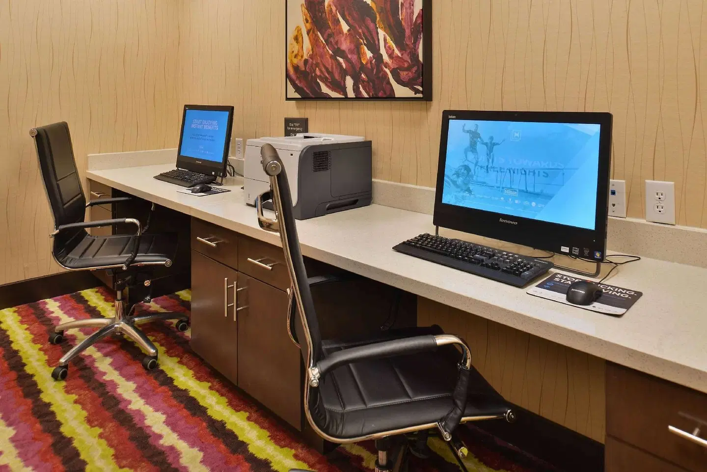 Hampton Inn & Suites Dallas Market Center ROOM_EXAMPLE