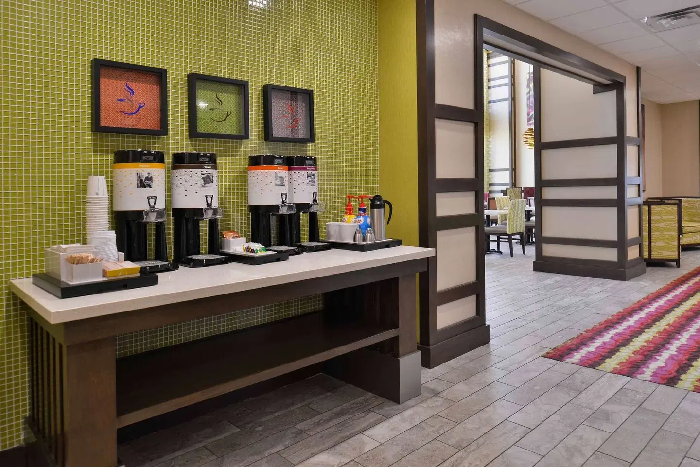 Hampton Inn & Suites Dallas Market Center LOUNGE_LOBBY
