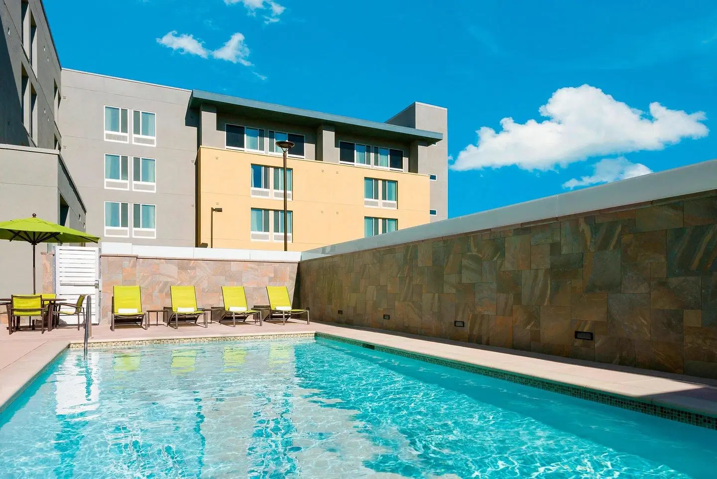 SpringHill Suites by Marriott Belmont Redwood Shores OUTDOOR_POOL