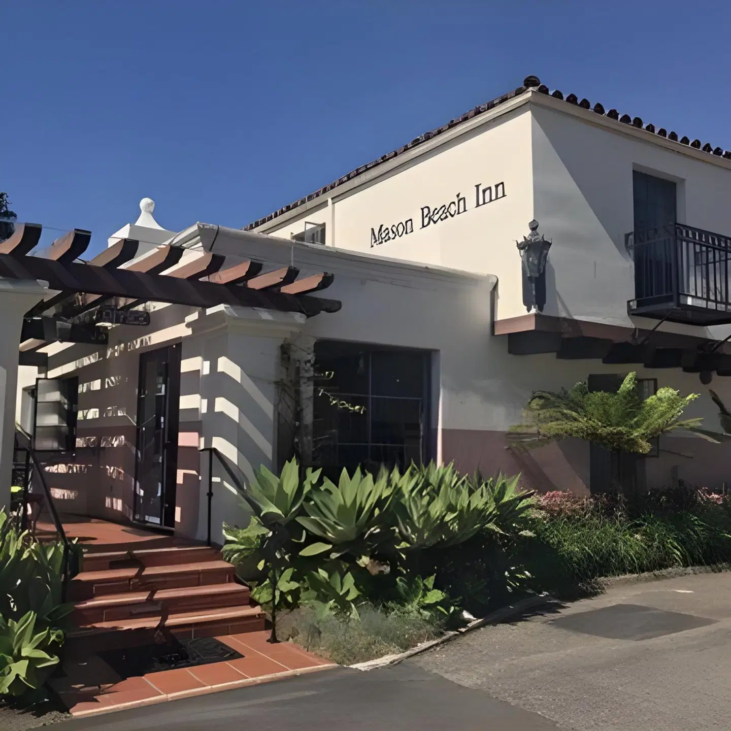 Mason Beach Inn EXTERIOR